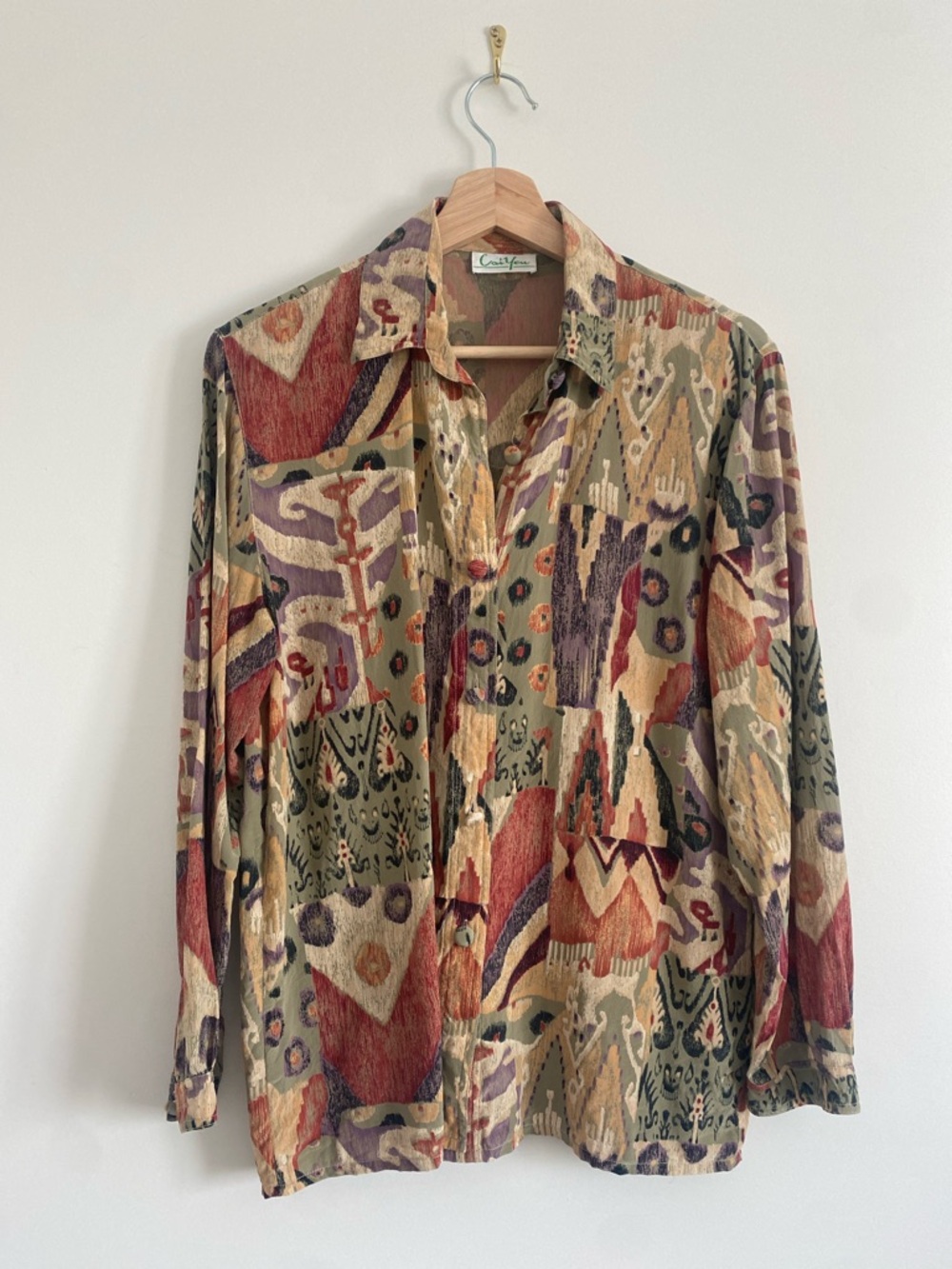 Vintage Silk Tapestry Blouse | Covered Buttons | Fluid Fit | Fits Various - Picture 2 of 13